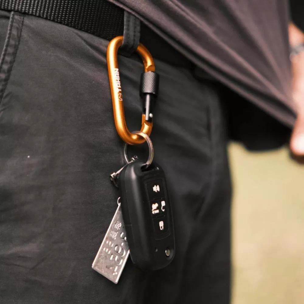 TAHAN Screwlock Carabiner 2 TAHAN Screwlock Carabiner 2