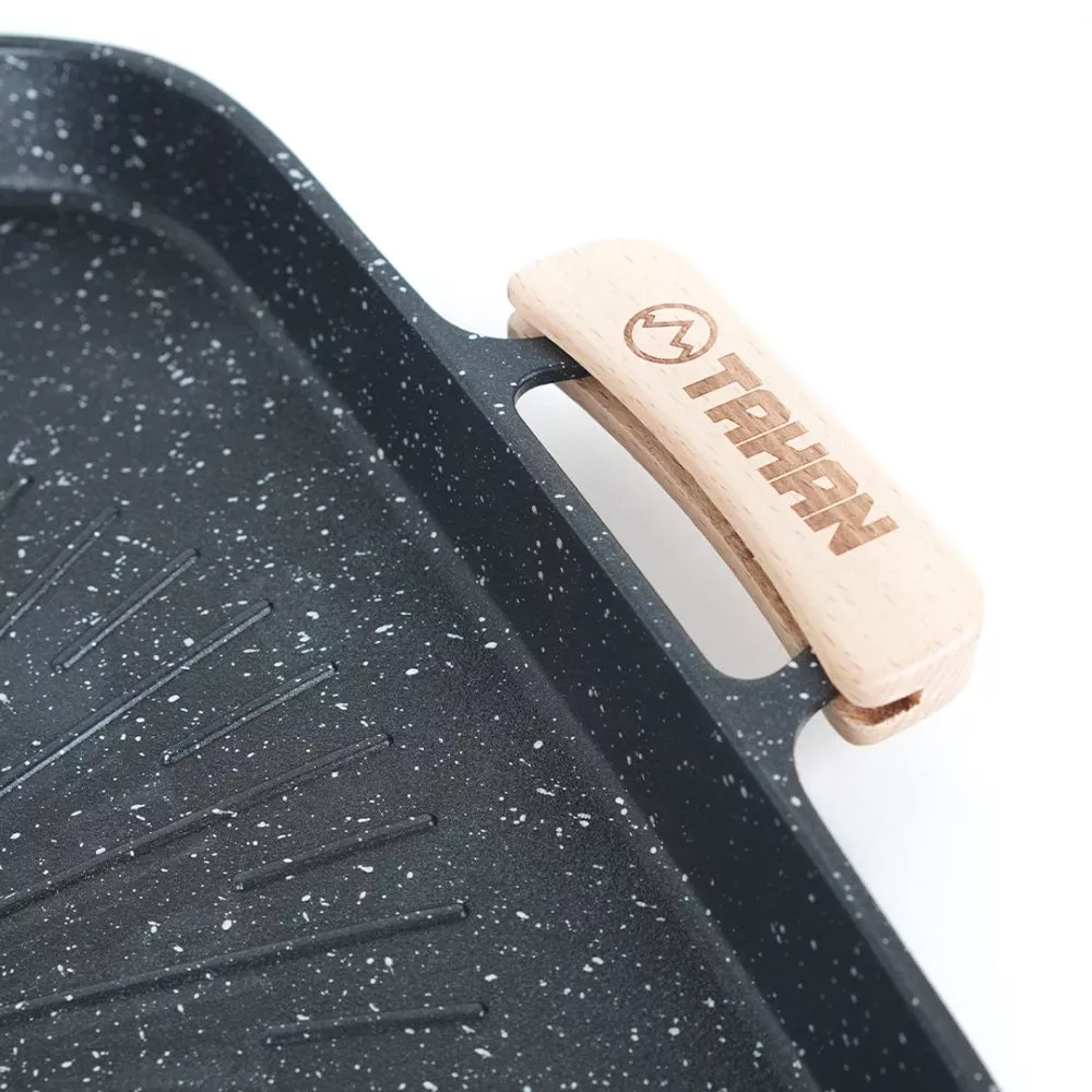 tahan-grillmaster-non-stick-outdoor-pan-close-up-1 tahan-grillmaster-non-stick-outdoor-pan-close-up-1